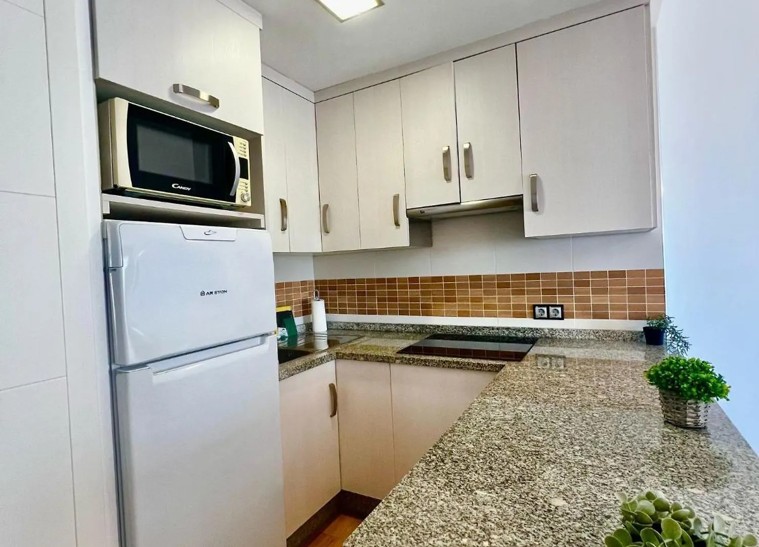 Wonderful New 1 Apartment In Benalbeach Benalmadena