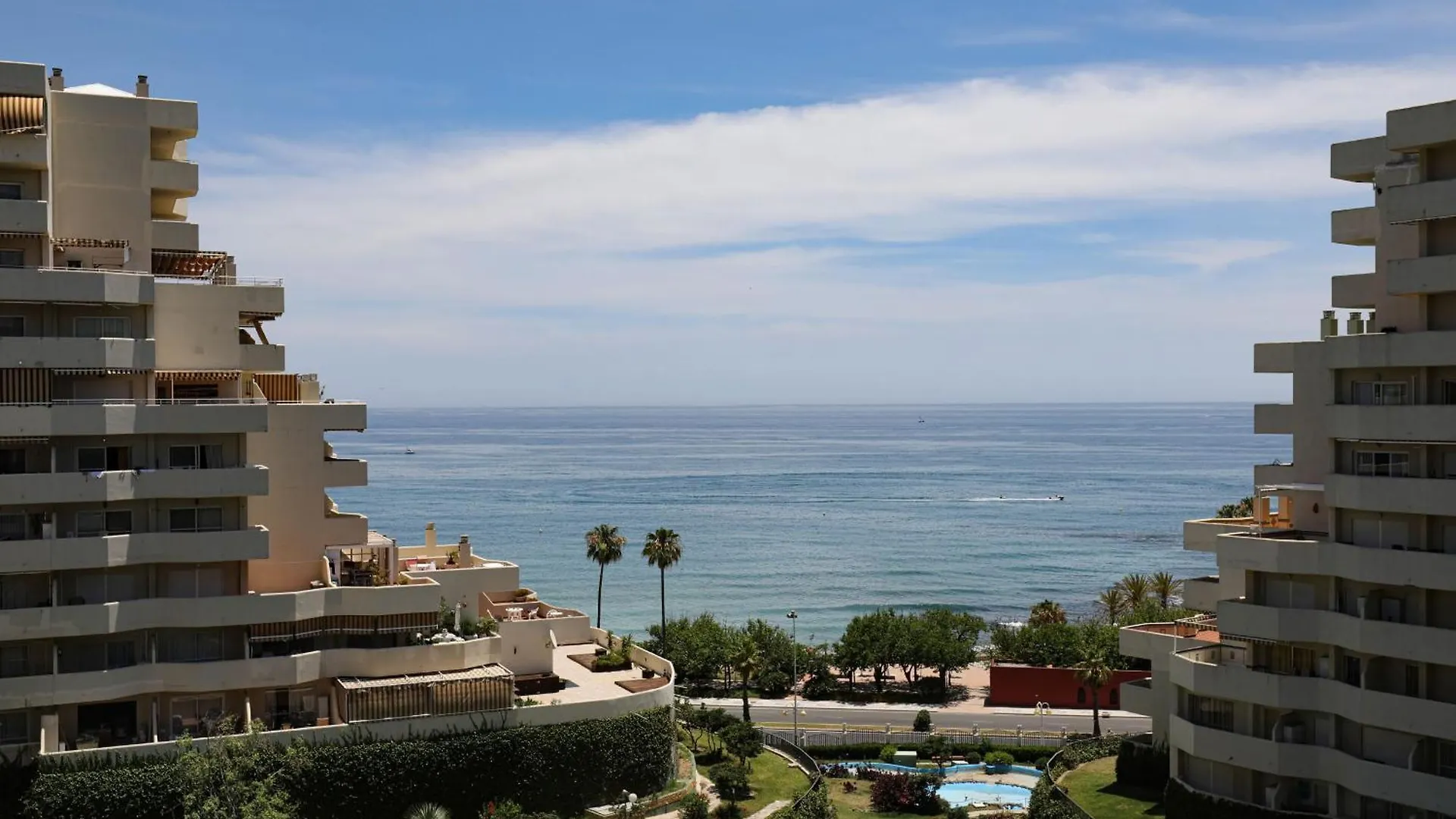 Wonderful New 1 Apartment In Benalbeach Benalmádena Hiszpania