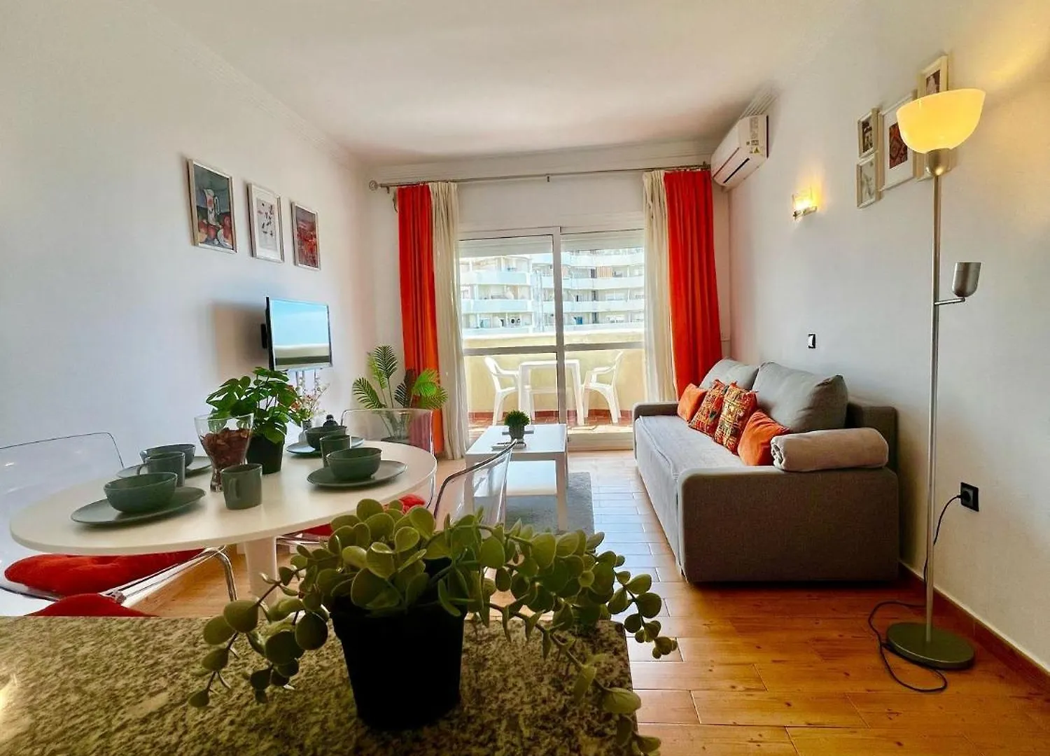 Wonderful New 1 Apartment In Benalbeach Benalmádena Hiszpania