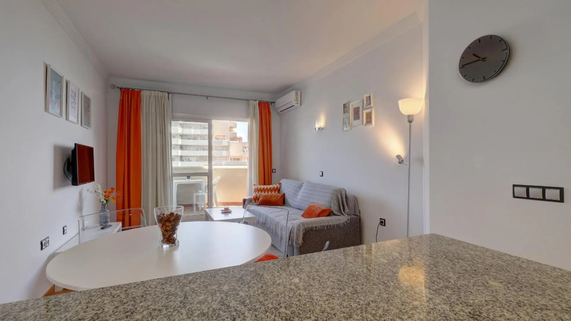 Wonderful New 1 Apartment In Benalbeach Benalmádena